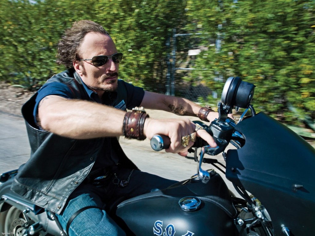 Tig-Trager-sons-of-anarchy-13787894-1999-1500
