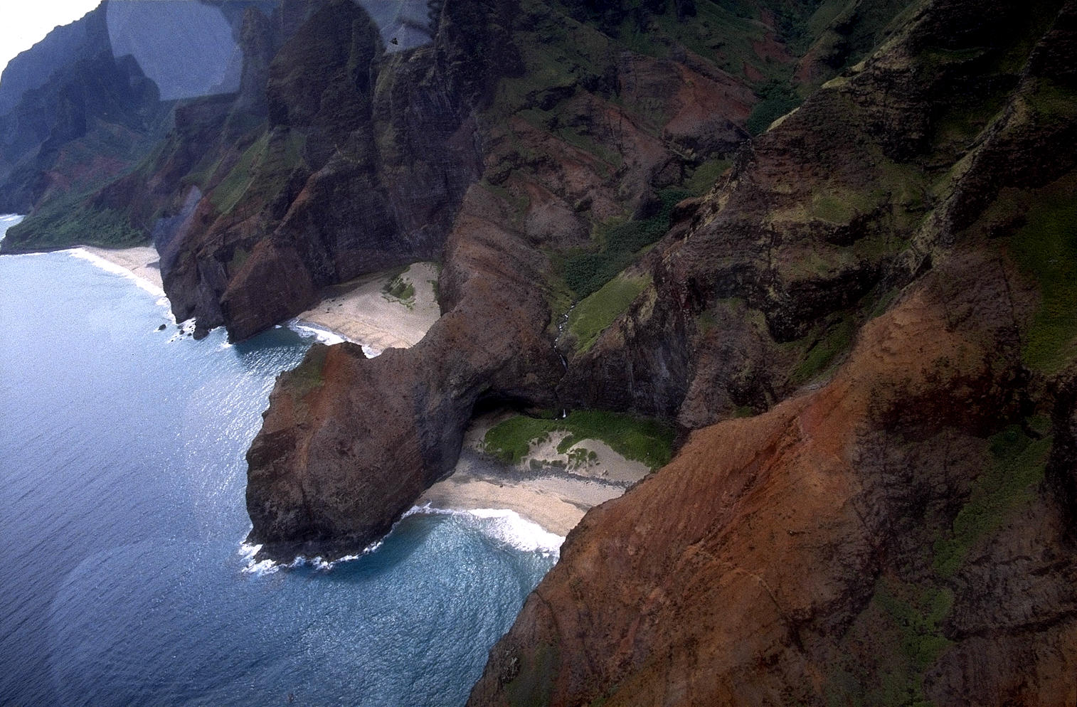 kauai-aerial-na-pali-coast-4