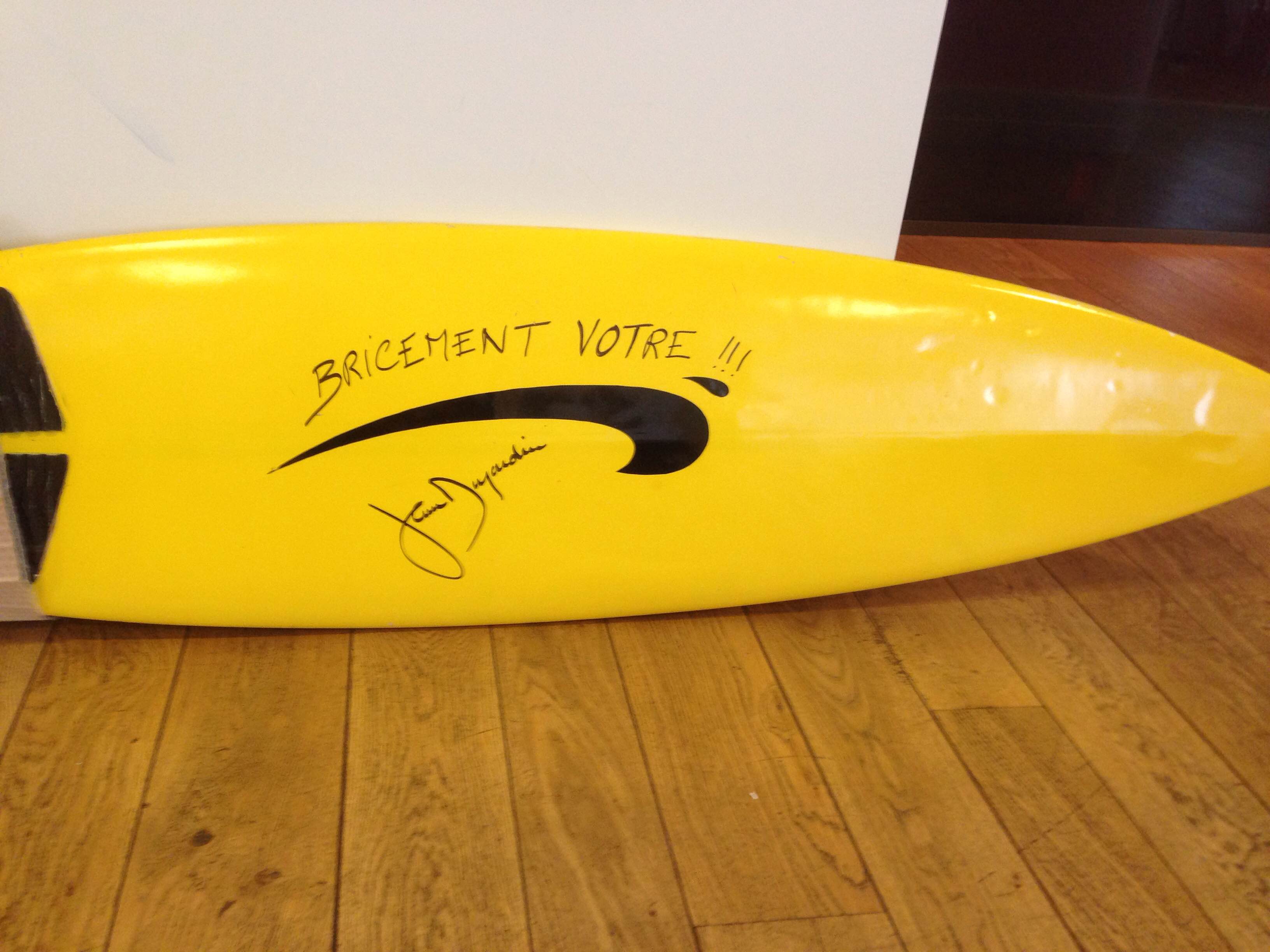 Planche-de-surf-Brice-de-Nice-dédicacée