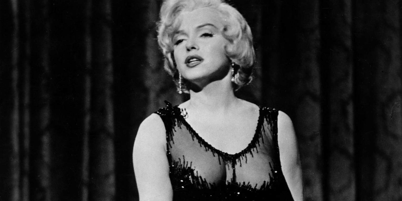 Some Like It Hot (1959) Certains l'aiment chaud Pers: Marilyn Monroe Dir: Billy Wilder Ref: SOM002AK Photo Credit: [ United Artists / The Kobal Collection ] Editorial use only related to cinema, television and personalities. Not for cover use, advertising or fictional works without specific prior agreement